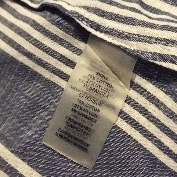 Ivanka Trump Button-Down Blouse Size Medium - Picture 4 of 6